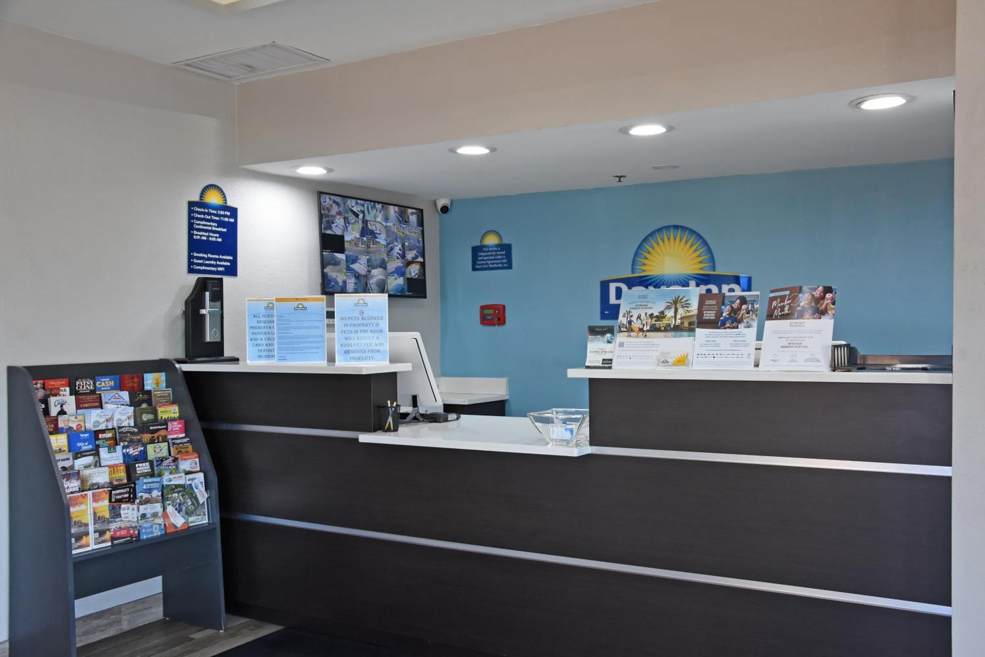 Days Inn By Wyndham Lebanon Buitenkant foto